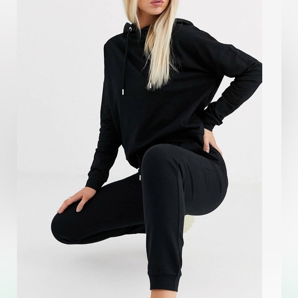 ASOS tracksuit - Picture 4 of 4